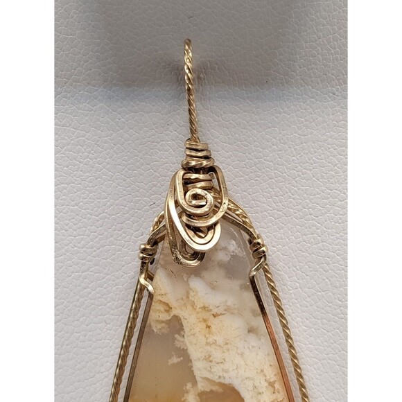 Natural Stone Pendant In 14-16K Wire 2.25" Long 1" Wide - Picture 3 of 7